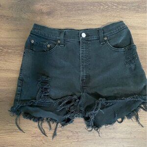 Levi’s 550 Relaxed Fit Distressed Ladies Shorts Medium Color Black